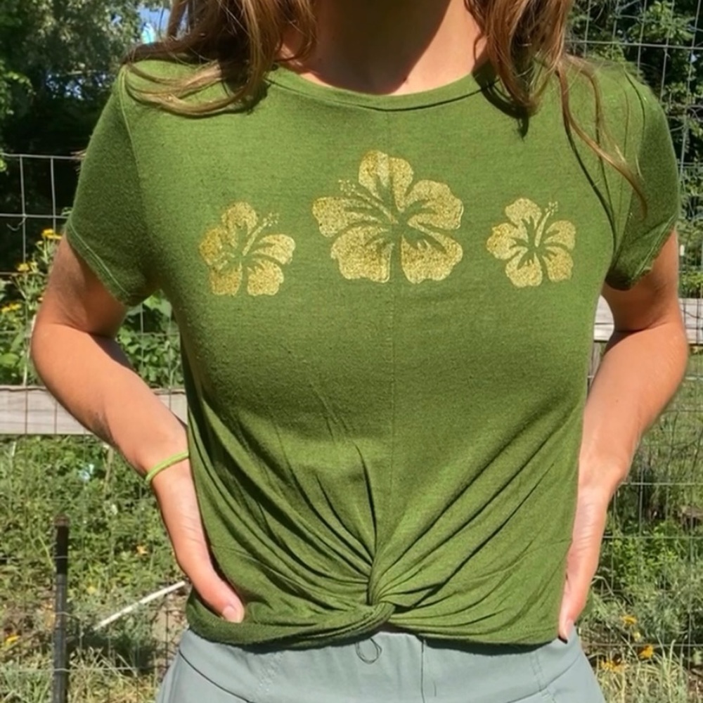 Hibiscus Block Print Cropped Tshirt